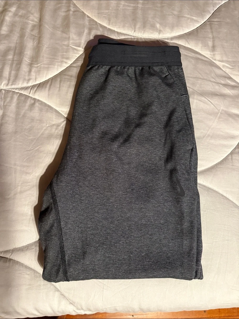 Men's Dark Gray Nike yoga Jogger